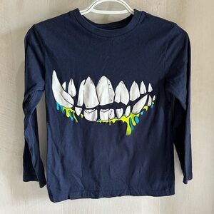5 for $10 Place Dark Blue Long Sleeve Tee with Colorful Teeth Graphic Size 7/8
